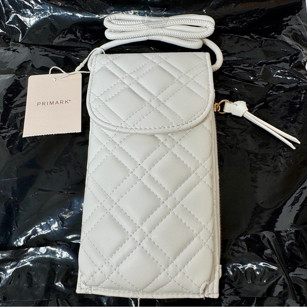 NWT. Primark White Quilted Women's crossbody wallet phone Bag